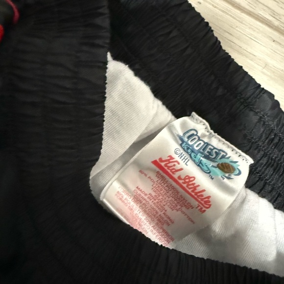 Vintage Coolest Kids NHL Set Blackhawks Size 4T 2Piece Sweater&Windbreaker Pants - Picture 7 of 9